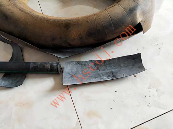 喉箍規(guī)格太大了用廢舊內(nèi)胎墊底